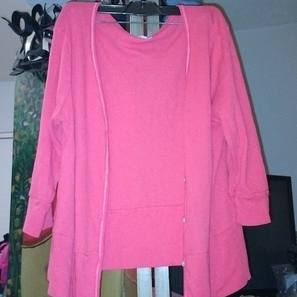 Cute Lightweight Button Down - image 1